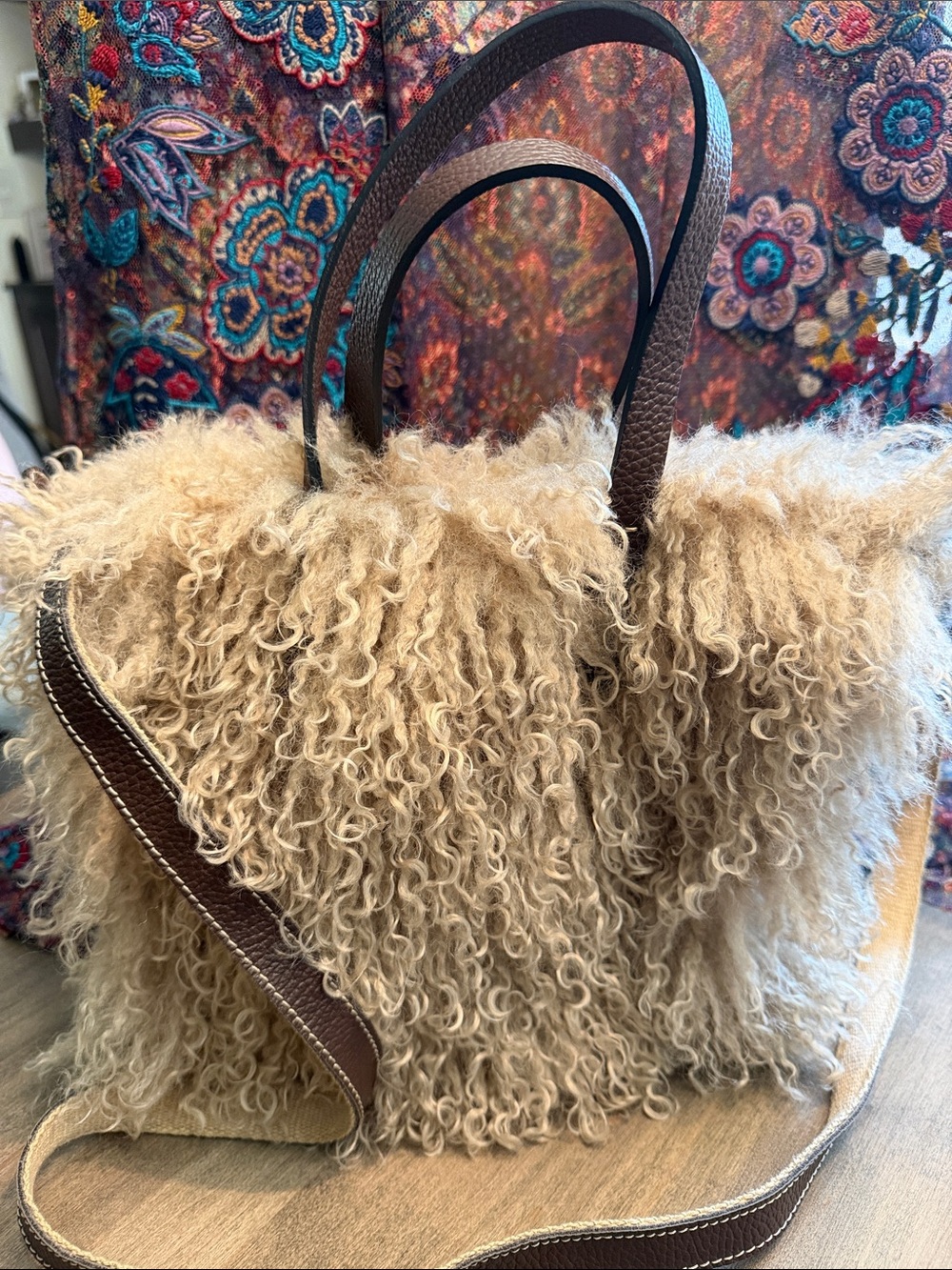 Plush Curly Shearling Tote Bag - Tan - Picture 3 of 8